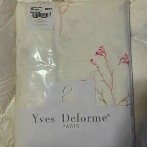 NWT Yves Delorme Queen Duvet Cover lilirose print